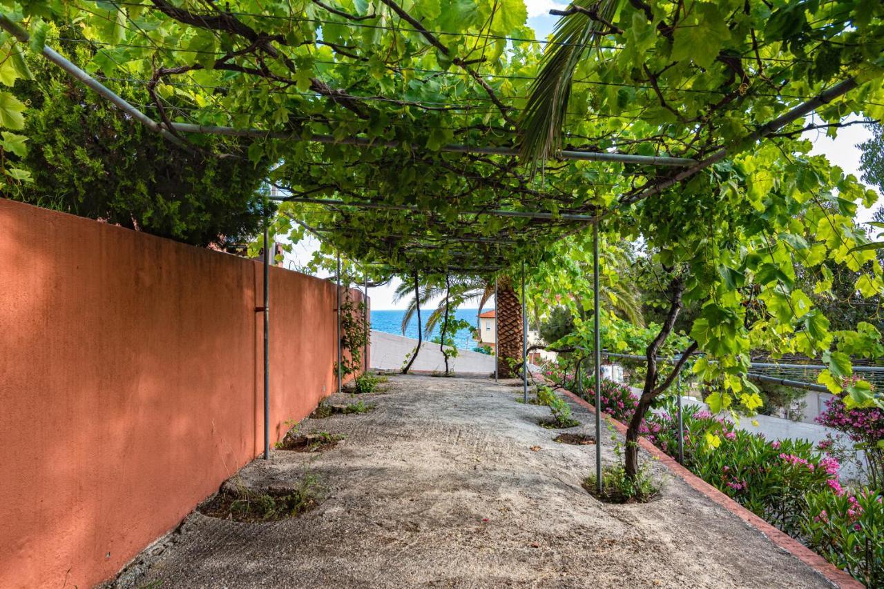 Villa Gonates Limenaria  Exterior photo